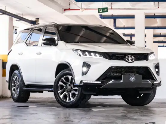 TOYOTA-HILUX SW4-2.8 SRX DIAMOND 4X4 7 LUGARES 16V TURBO INTERCOOLER DIESEL 4P AUTOMÁTICO TOYOTA-HILUX SW4-2019