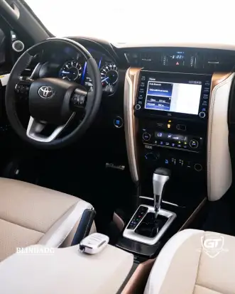 TOYOTA-HILUX SW4-2019