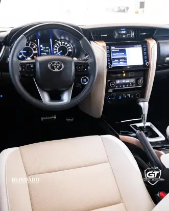 TOYOTA-HILUX SW4-2019