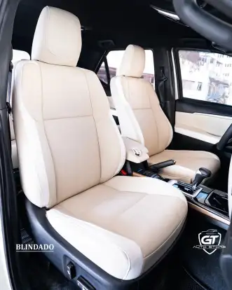 TOYOTA-HILUX SW4-2019