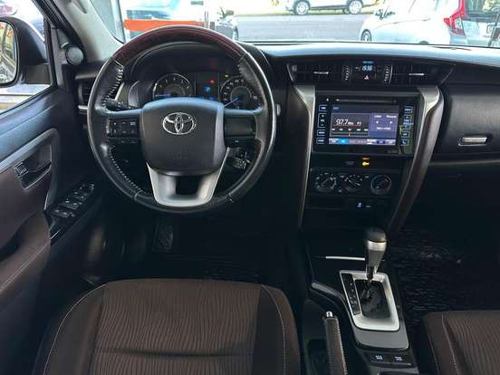 TOYOTA-HILUX SW4-2.7 SR 4X2 16V FLEX 4P AUTOMÁTICO TOYOTA-HILUX SW4-2017