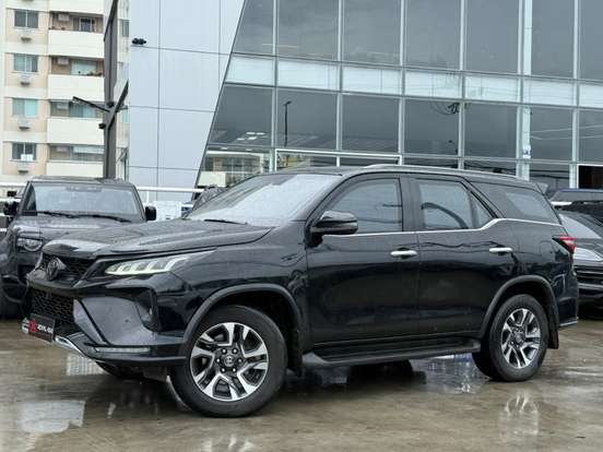 TOYOTA-HILUX SW4-2022
