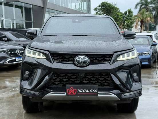 TOYOTA-HILUX SW4-2022