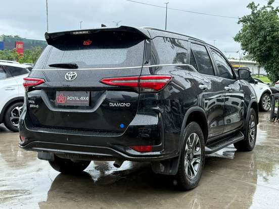 TOYOTA-HILUX SW4-2022