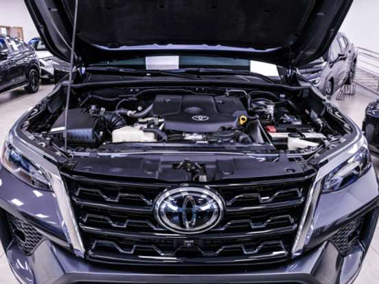 TOYOTA-HILUX SW4-2.8 D-4D TURBO DIESEL SRX 7L 4X4 AUTOMÁTICO TOYOTA-HILUX SW4-2023