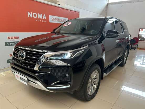 TOYOTA-HILUX SW4-2022