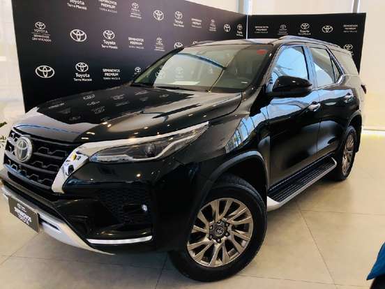 TOYOTA-HILUX SW4-2023