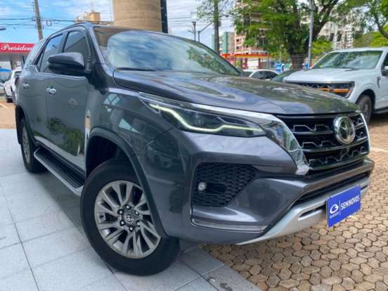 TOYOTA-HILUX SW4-2023