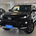 TOYOTA HILUX SW4 2.8 D-4D TURBO DIESEL SRX PLATINUM 7L 4X4 AUTOMÁTICO TOYOTA HILUX SW4 2.8 D-4D TURBO DIESEL SRX PLATINUM 7L 4X4 AUTOMÁTICO