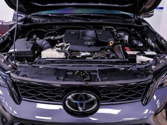 TOYOTA-HILUX SW4-2.8 D-4D TURBO DIESEL SRX PLATINUM 7L 4X4 AUTOMÁTICO TOYOTA-HILUX SW4-2024