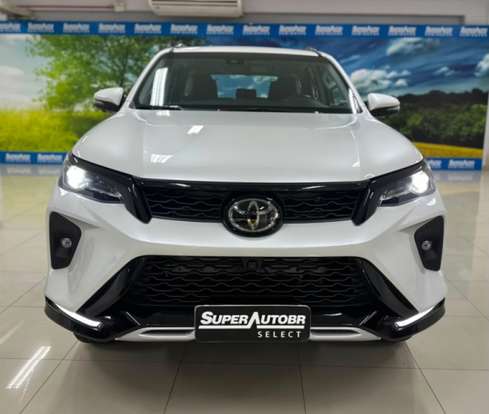 TOYOTA-HILUX SW4-2025