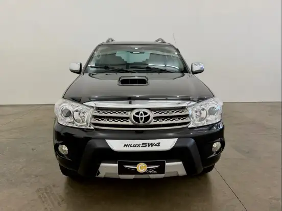 TOYOTA-HILUX SW4-2011