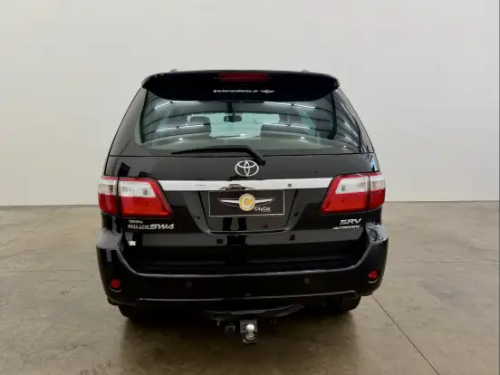 TOYOTA-HILUX SW4-2011