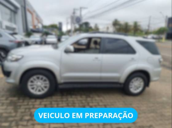 TOYOTA HILUX SW4 3.0 SRV 4X4 16V TURBO INTERCOOLER DIESEL 4P AUTOMÁTICO