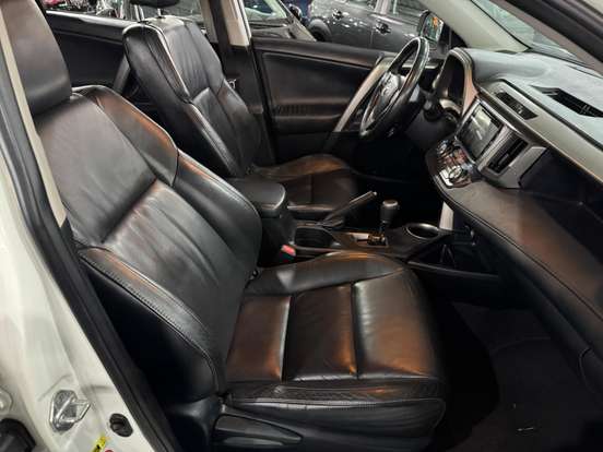 TOYOTA-RAV4-2014