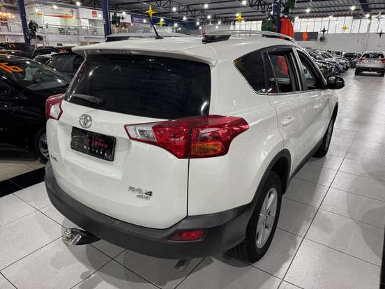 TOYOTA-RAV4-2014