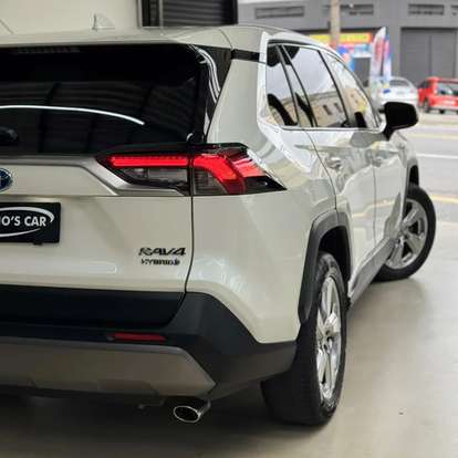 TOYOTA-RAV4-2020