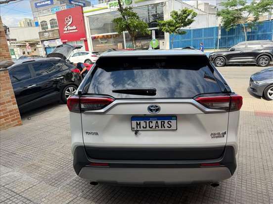 TOYOTA-RAV4-2023