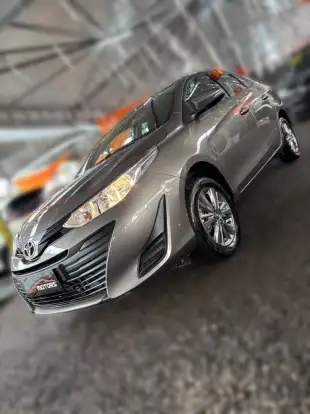 TOYOTA-YARIS-2020