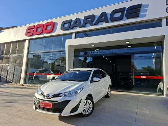 TOYOTA-YARIS-2021