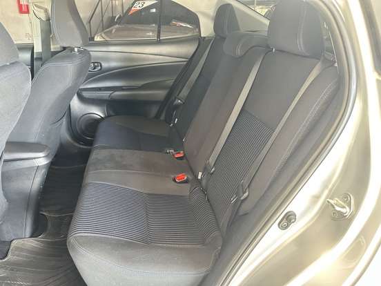 TOYOTA-YARIS-2021