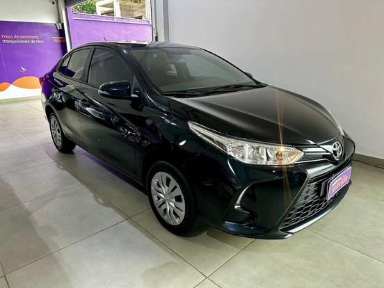 TOYOTA-YARIS-2024