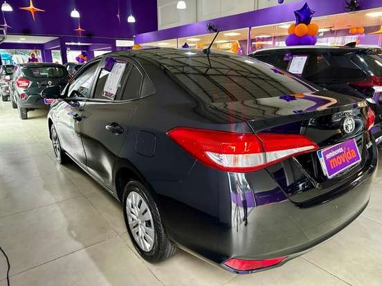 TOYOTA-YARIS-2024