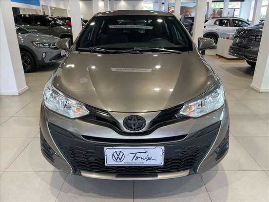TOYOTA-YARIS-2020