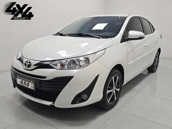 TOYOTA-YARIS-2018