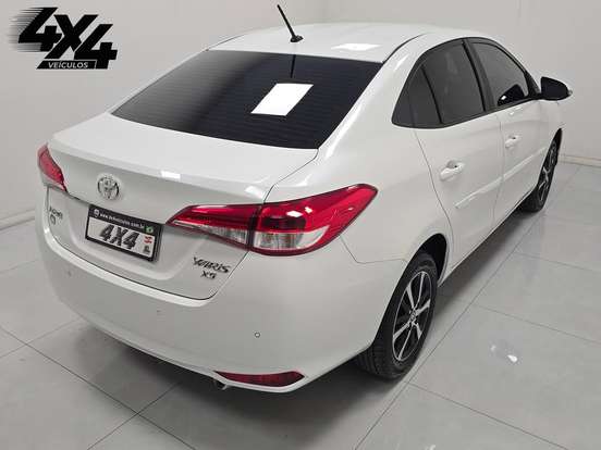 TOYOTA-YARIS-2018
