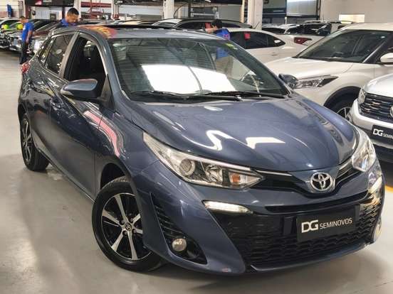 TOYOTA-YARIS-2021