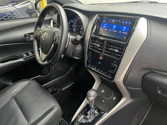 TOYOTA-YARIS-2019