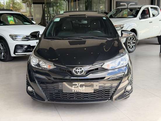 TOYOTA-YARIS-2018