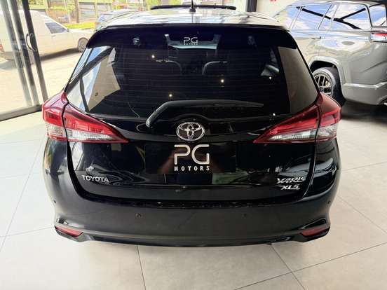 TOYOTA-YARIS-2018