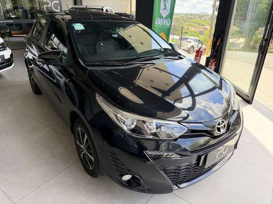 TOYOTA-YARIS-2018