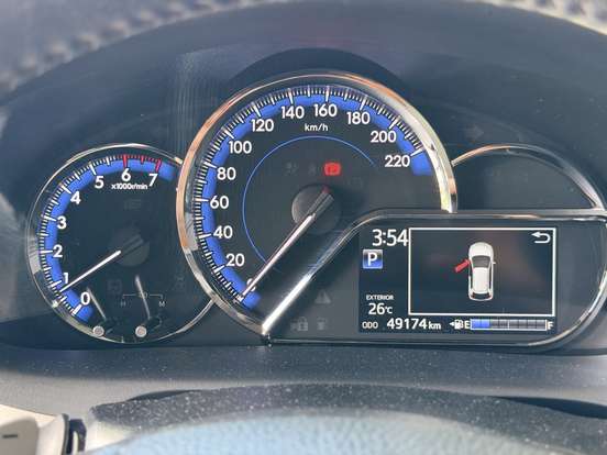 TOYOTA-YARIS-2018