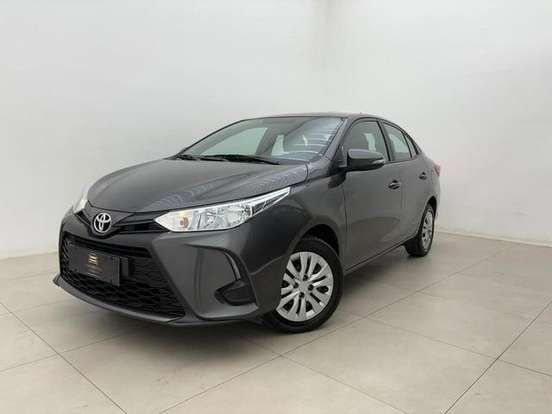 TOYOTA-YARIS-2024