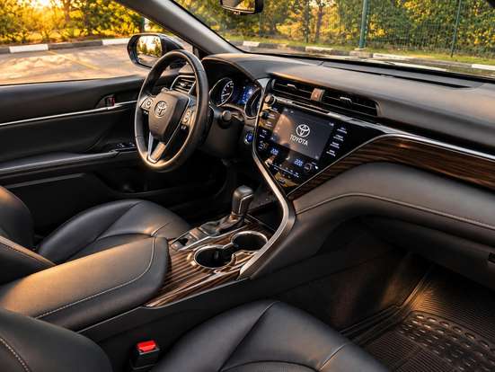 TOYOTA-CAMRY-2020