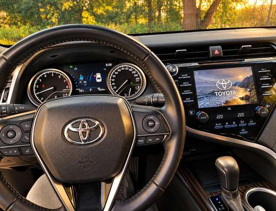 TOYOTA-CAMRY-2020