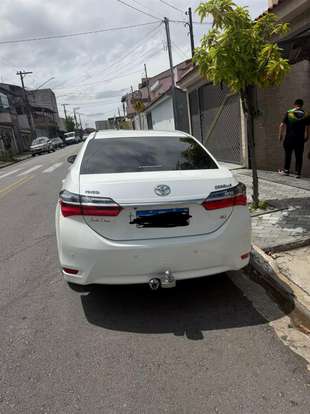 TOYOTA-COROLLA-2018