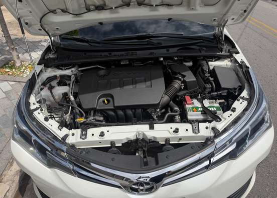 TOYOTA-COROLLA-2018