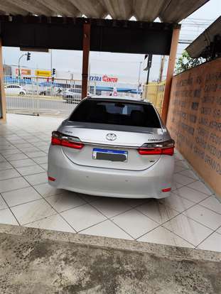 TOYOTA-COROLLA-2018