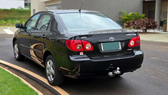 TOYOTA-COROLLA-2005