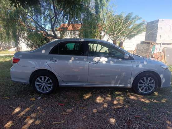 TOYOTA-COROLLA-2013