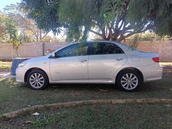 TOYOTA-COROLLA-2013