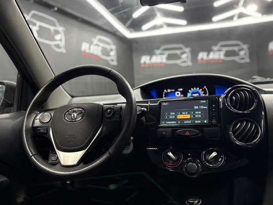 TOYOTA-ETIOS-1.5 XLS 16V FLEX 4P AUTOMÁTICO TOYOTA-ETIOS-2016