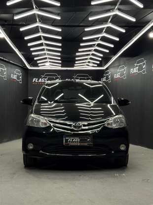 TOYOTA-ETIOS-2016
