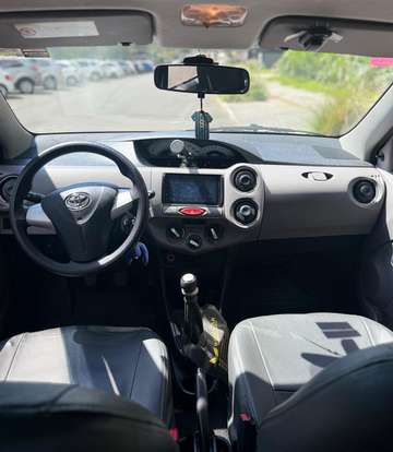 TOYOTA-ETIOS-1.5 XLS 16V FLEX 4P MANUAL TOYOTA-ETIOS-2013