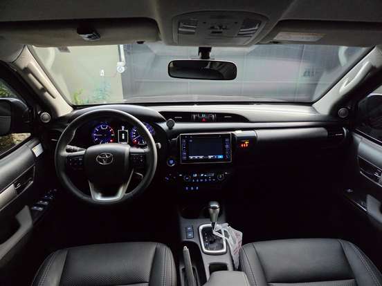 TOYOTA-HILUX-2016