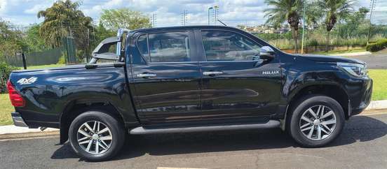 TOYOTA-HILUX-2.8 SRX 4X4 CD 16V DIESEL 4P AUTOMÁTICO TOYOTA-HILUX-2016